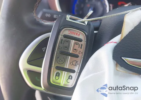 2017 Chrysler Pacifica Touring-L Plus из США, поврежденный, VIN 2C4RC1EG0HR812054